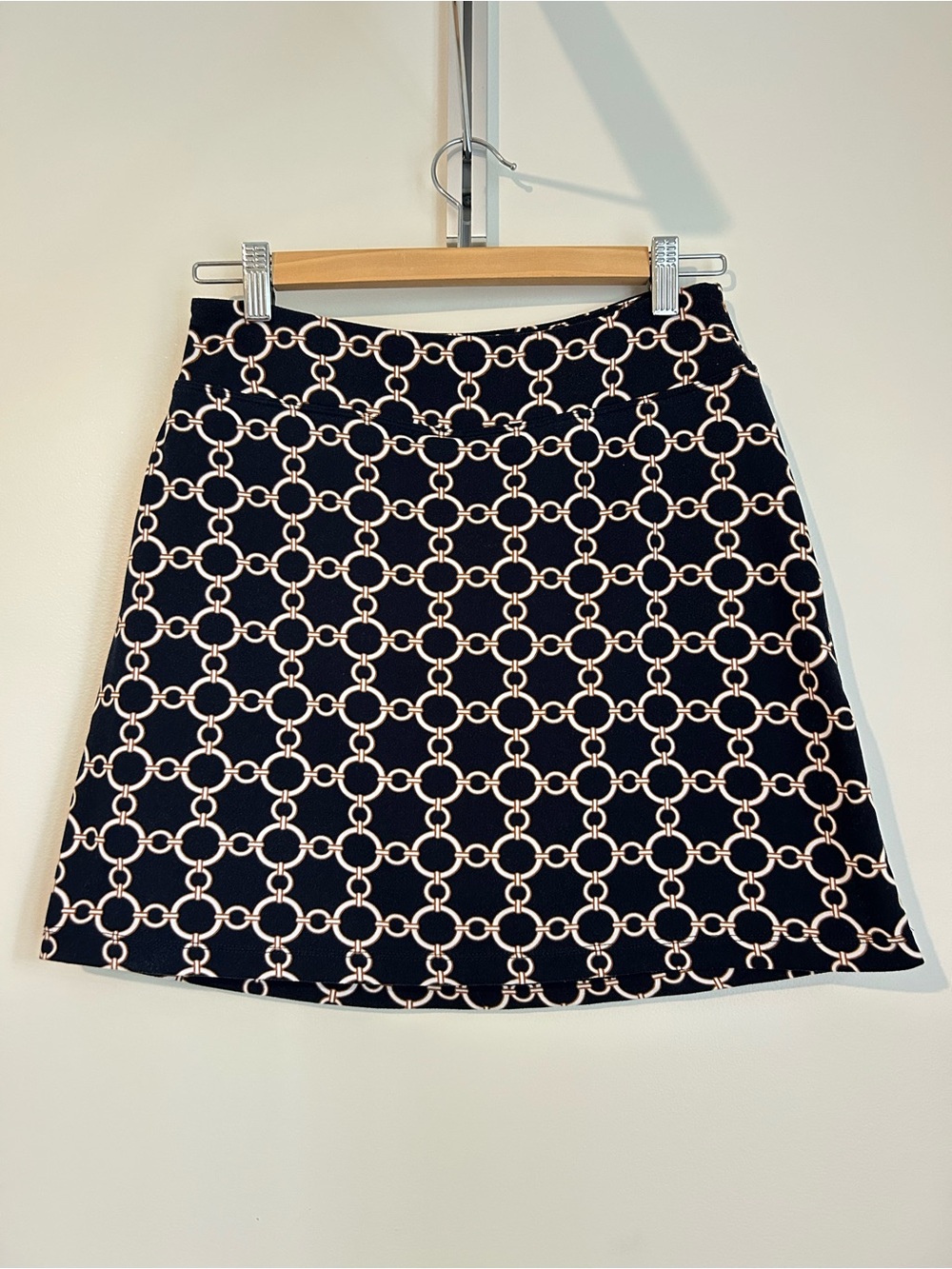 🔥2/20$🔥 Navy Mini Skort with Cream Chain-Link Print, Size Extra-Small